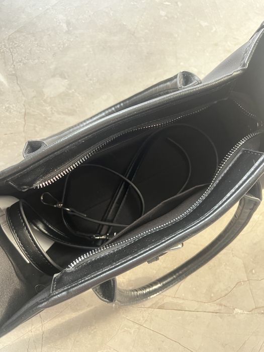 Сумка лаковая , багет