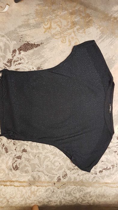 Bluzka z błyszczącą nitką