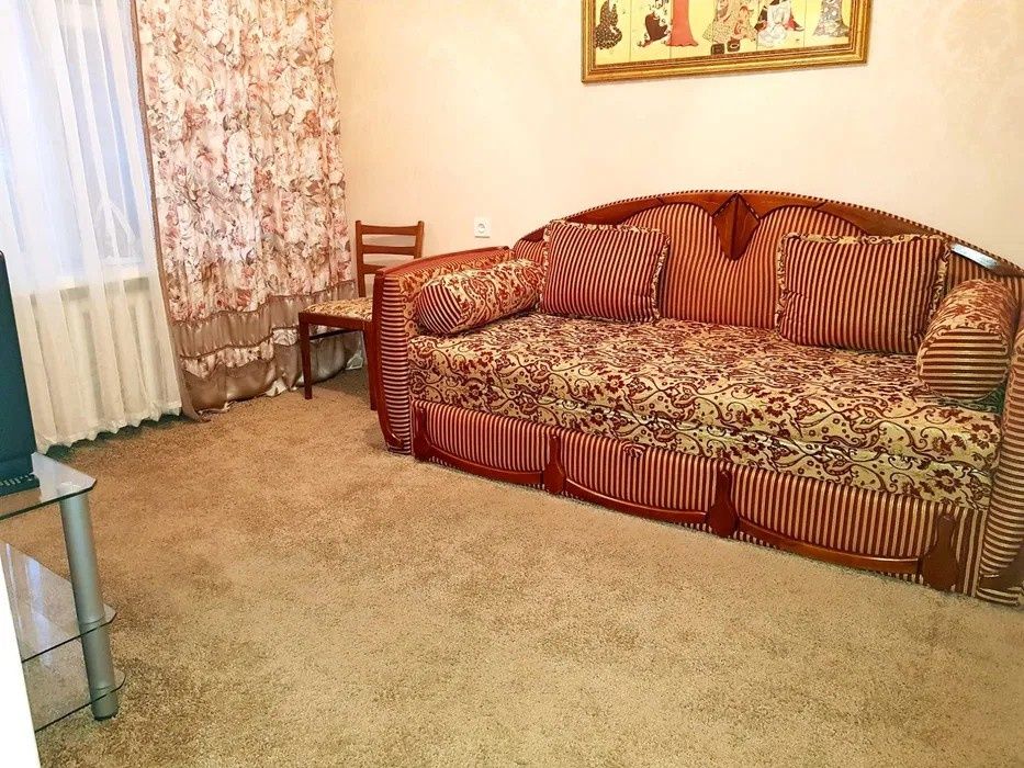 Проспект Берестейський 91 подобова оренда