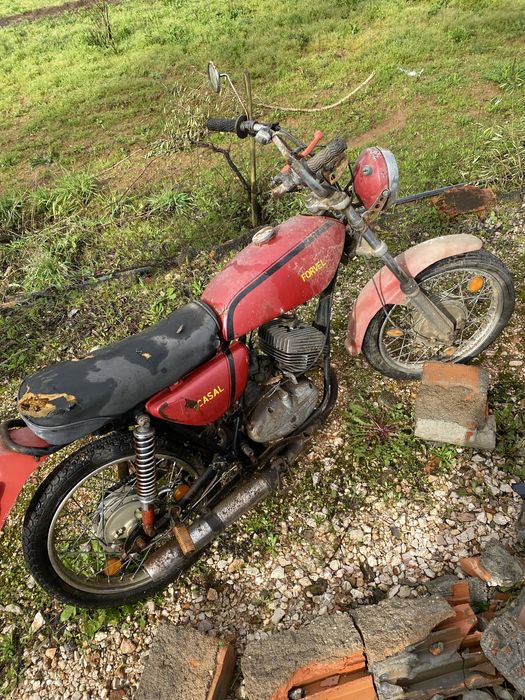 Motorizadas Casal 5 e aceleras