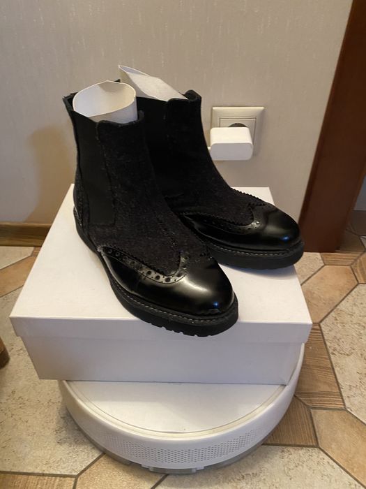 Ботинки Baldinini 37 р.