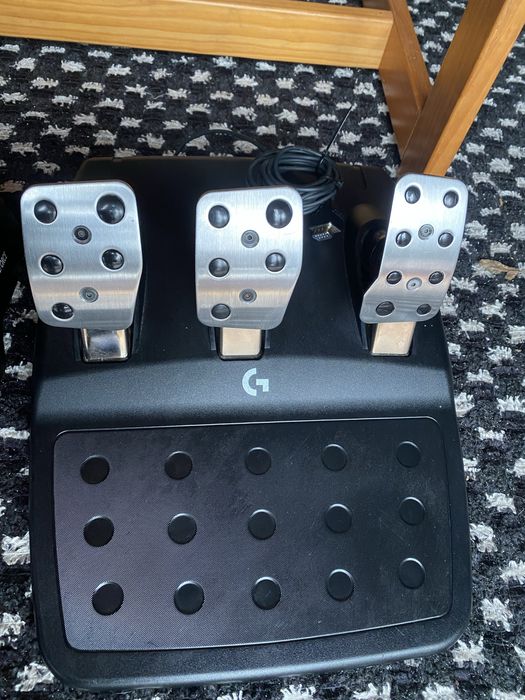 Logitech G923 Volante + Pedais