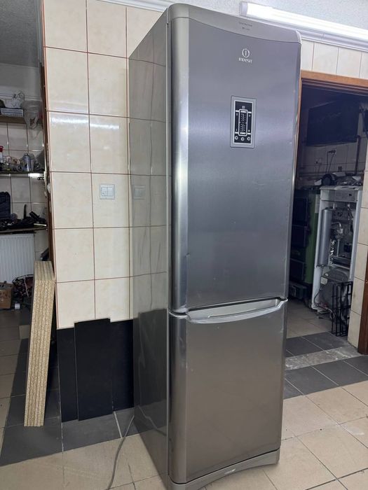 Холодильник з морозилкою Indesit 2 метра Нержавійка  No frost суха зам