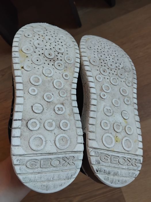 Продам кросовки Geox.
