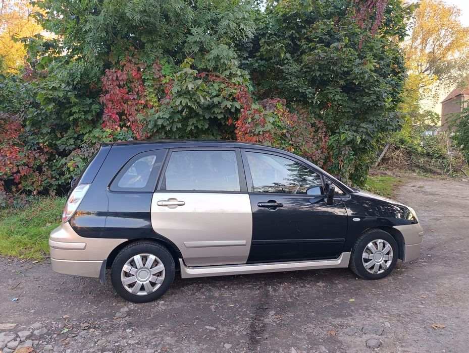 Suzuki Liana