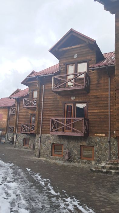 Продам готель у Карпатах