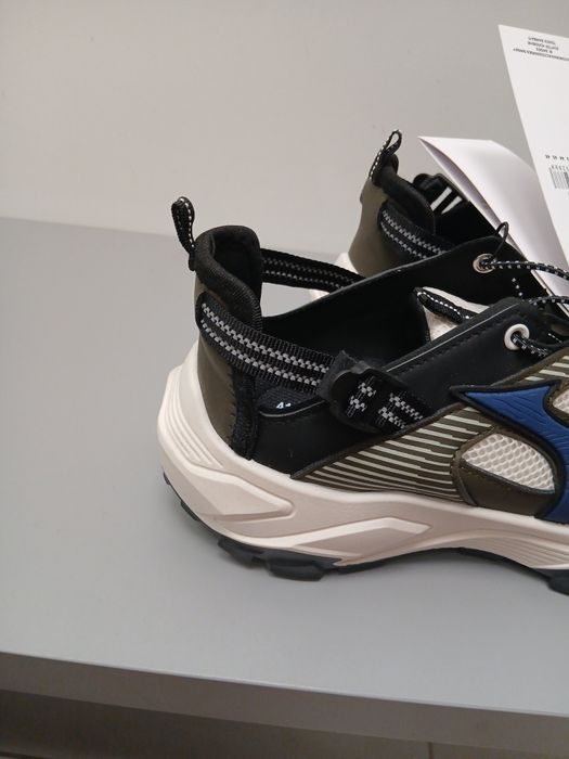 Adidasy młodzieżowe męskie nowe r41