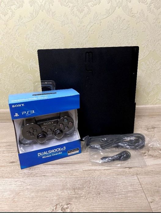 Sony PlayStation 3 Slim 250GB з геймпадом та іграми