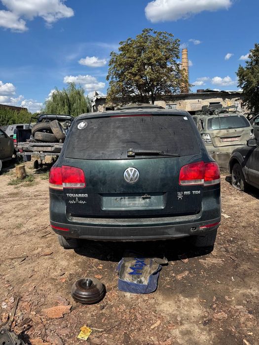Розборка Volkswagen Touareg 2.5TDI 2005 року 7L
