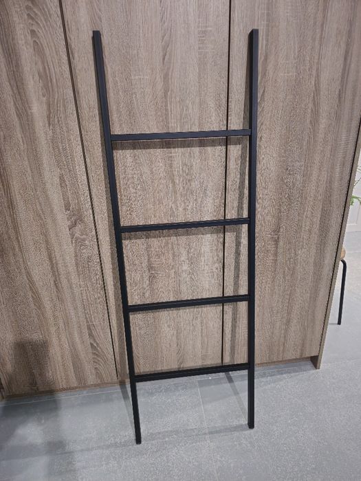 Metalowa drabinka do łazienki na ręczniki wieszak loft