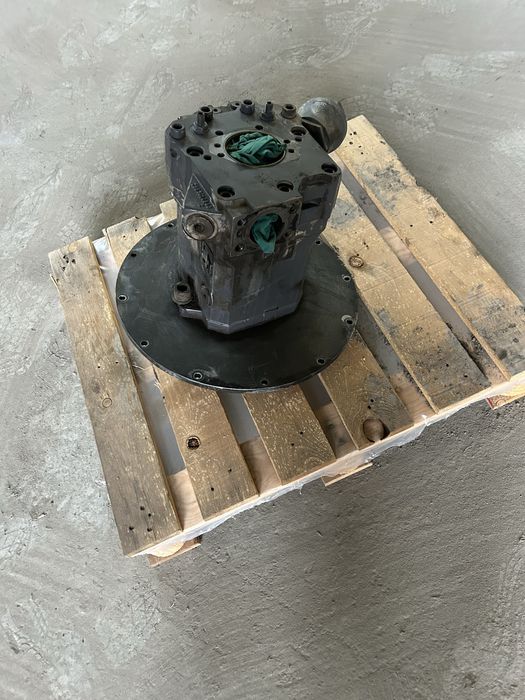 Pompa do koparki volvo EW140C