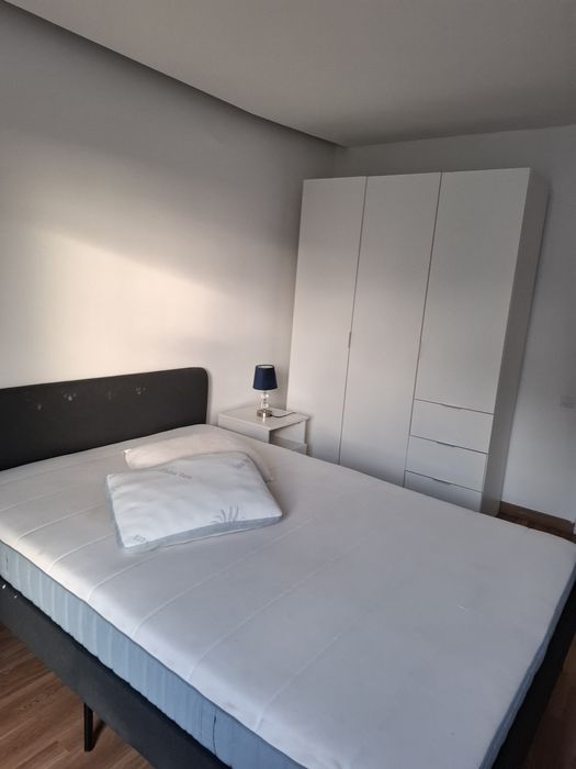 Quarto disponivel na tapada das merces entrada imediata.