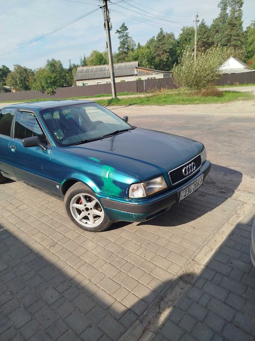 Продам Ауді 80 б4 кузов 1.8 бензин