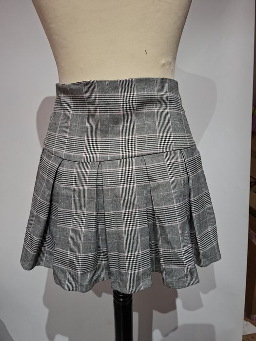 Cropp Spodnica  damska rozmisr XS
Spódnica damska
 rozmiar XS
Stan bar