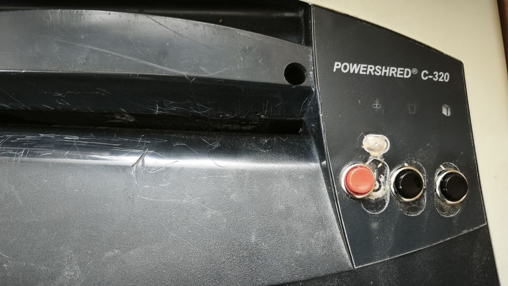 Niszczarka dokumentów Fellowes C320 używana stan bdb