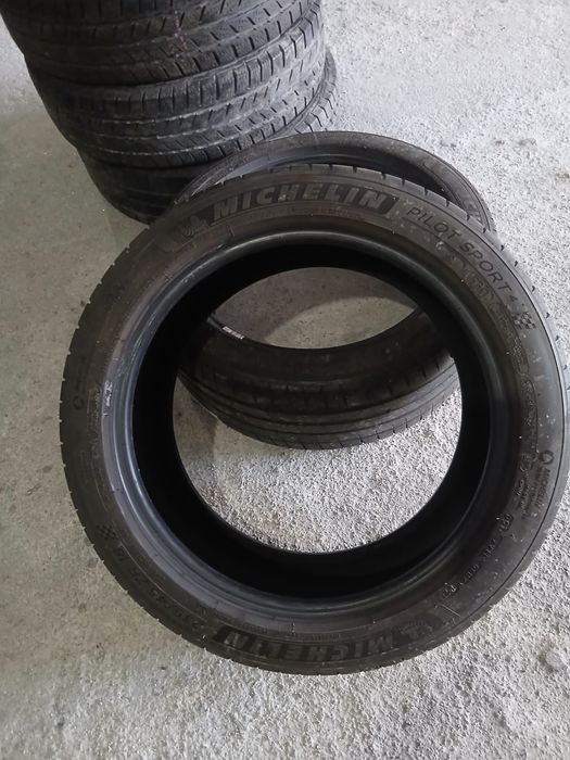 4 Pneus 235/45R18 Michelin Tesla
