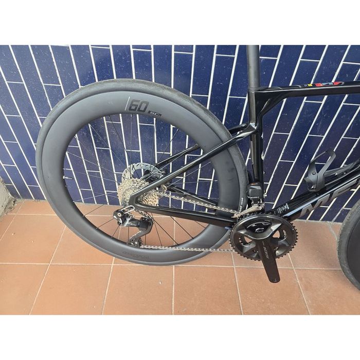 Merida com 105 di2 e rodas carbono