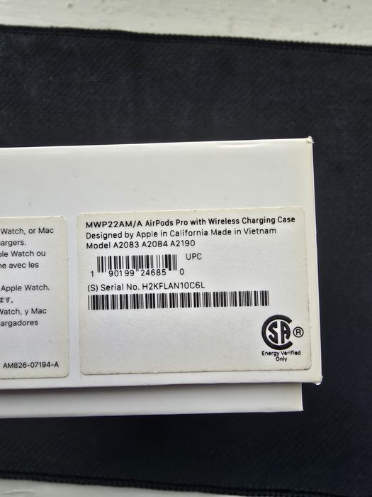 AirPods Pro оригинал (хриппят наушники)