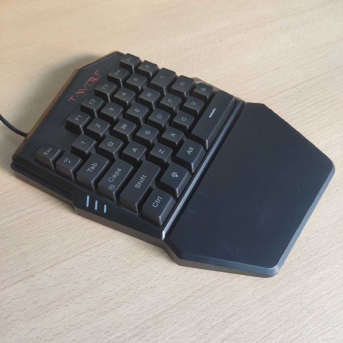 Teclado Gaming Rgb de Uma Mão