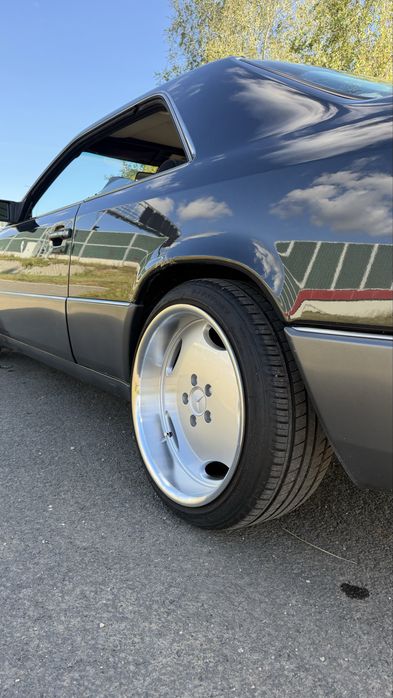 Merceses-Benz w124 coupe 2.3