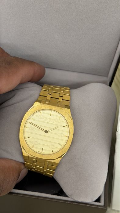 Gucci Zegarek 25H
