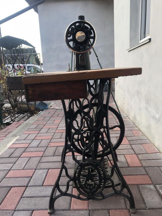 Швейна машина Астраханка