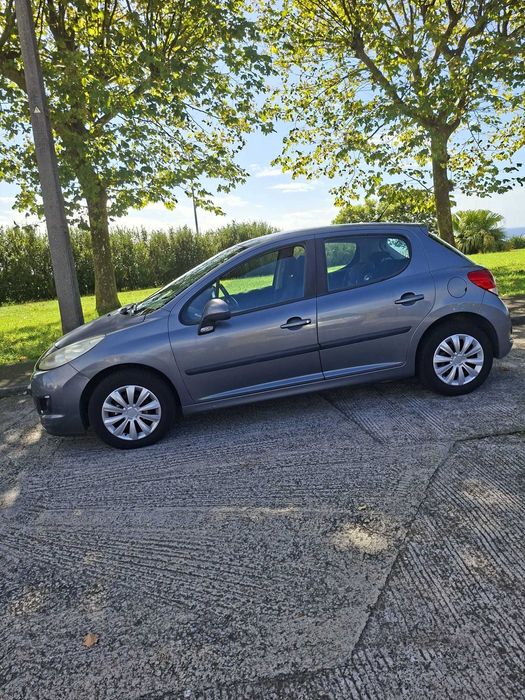 PEUGEOT 207 Hatchback 1.4 16V Gasolina 95 cv 5P — photo 2