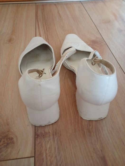 Buty komunijne Isabella, rozmiar 35