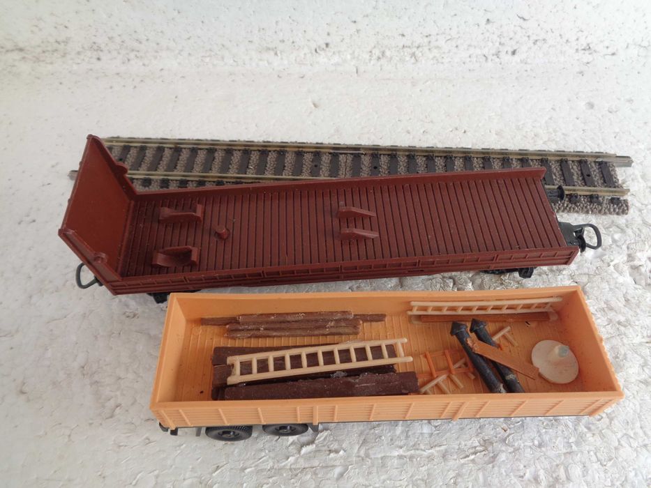 1:87 LIMA Vagão mercadorias de tranporte de camiões comboio