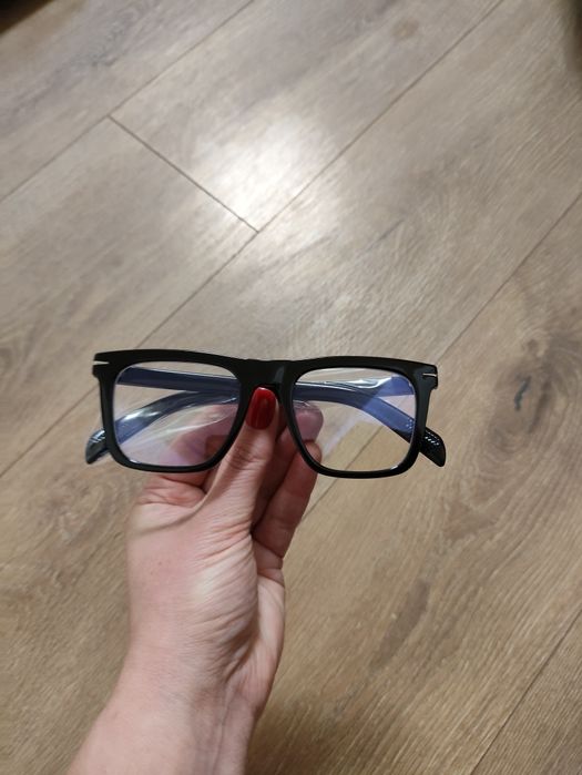 Имиджевые очки нулевки в глянцевой оправе