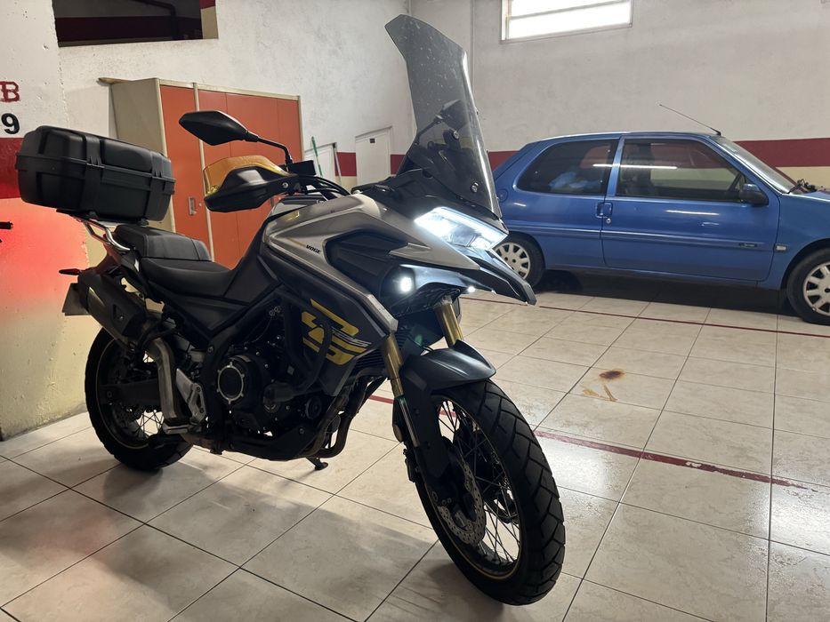 Voge 525 dsx - 5000kms - c/ top case