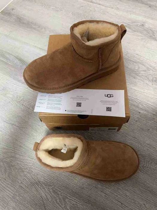 UGG Mini Lowmel 36