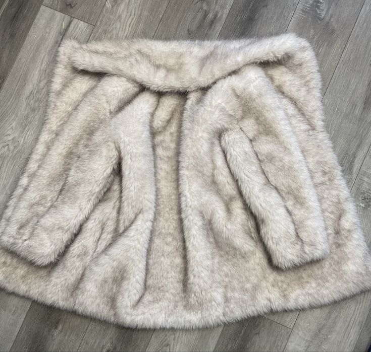 Шубка Stradivarius