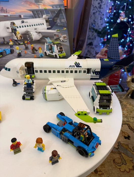 Lego пасажирський літак