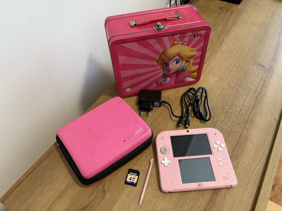 Konsola Nintendo 2DS Rożowa + akcesoria