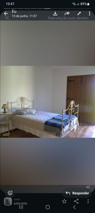 Cama em ferro com colchão Molaflex.  Ferro lavado a jacto de areia e pintada à pistola