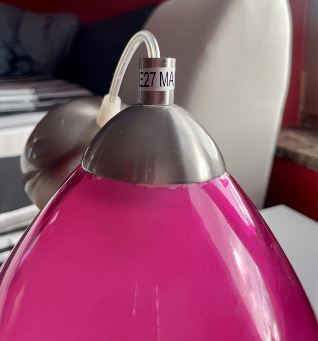 Fioletowa/fuksjowa lampa wiszaca