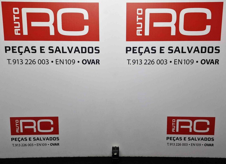 Comando / Botão / Interruptor Vidros Frente Direito 98044803ZD - PEUGEOT 3008 II SUV