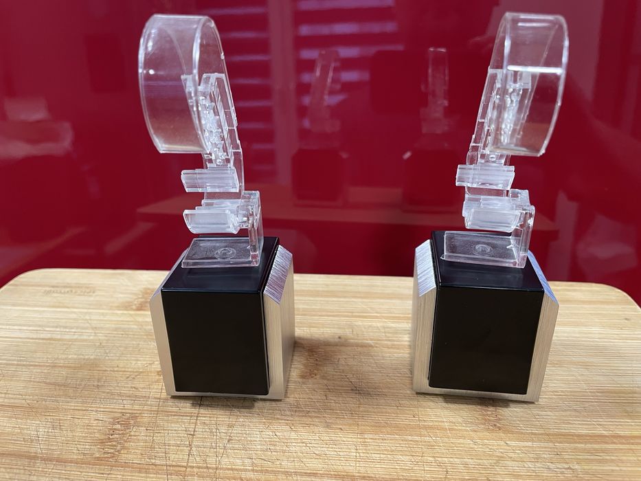 Casio G Shock sztojaczki na zegarki (2 sztuki) ekspozytor