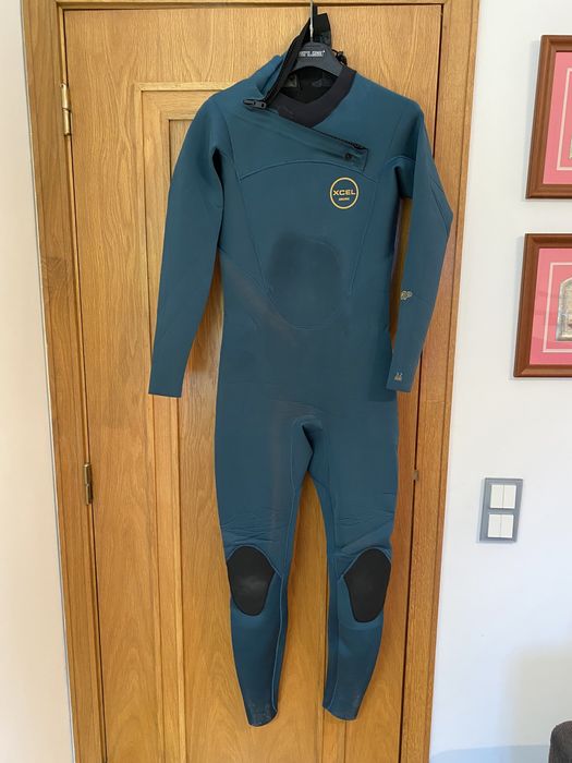 Novo custava 279€ fato surf xcel comp