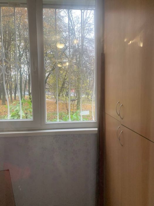 Оренда кімнати для дівчини, район Виставка (СВ)