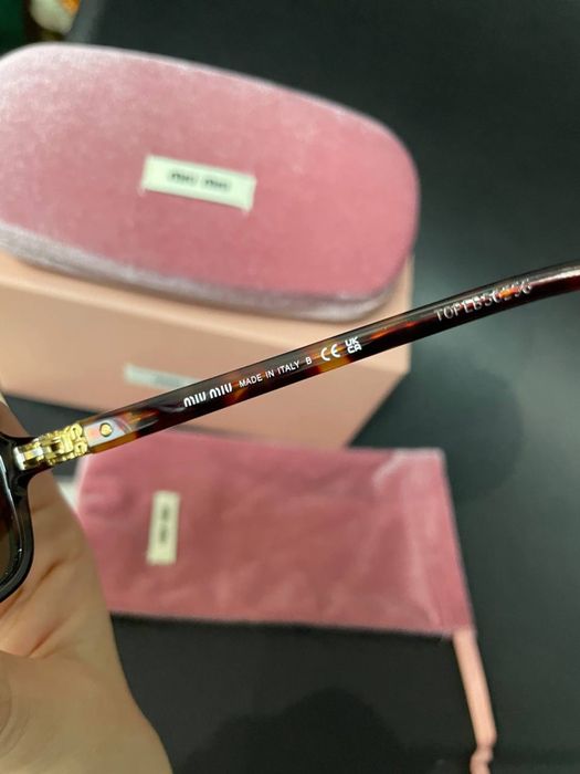 Оукляри міу міу Miu Miu