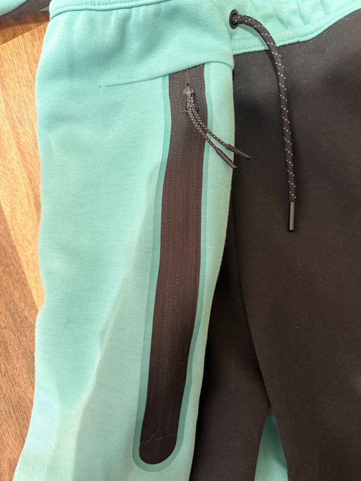 Оригінал Nike Tech Fleece L