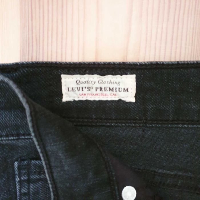 jeansy czarne levis