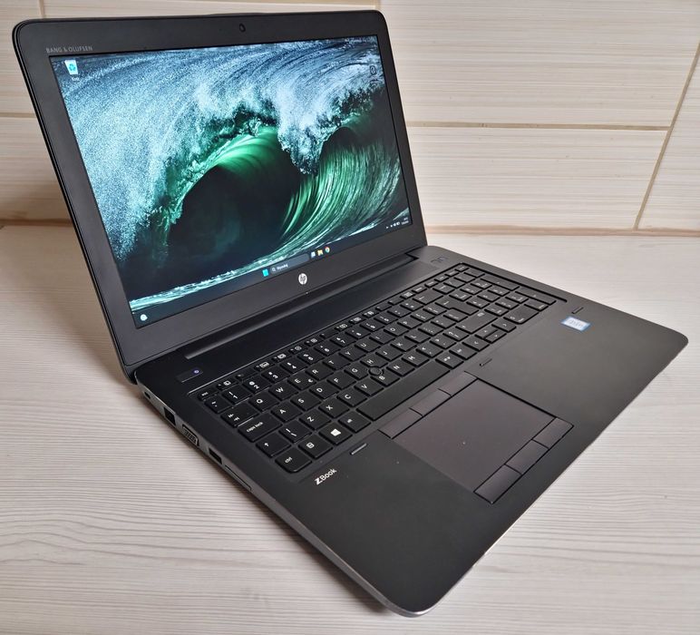 Laptop dla grafika, gracza HP Zbook 15,6" i7-6820HQ 16/256GB NVIDIA