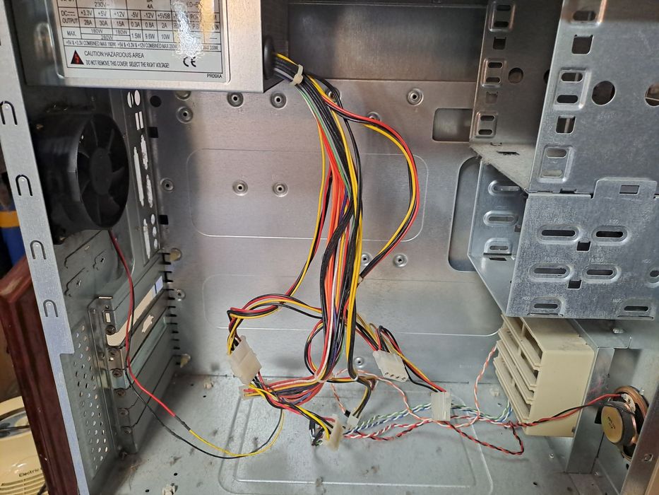 Caixa PC ATX com fonte