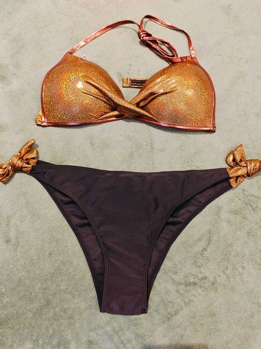 Kostium strój kąpielowy dwuczęściowy złoty świecący.