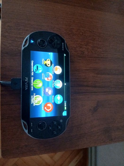 Продам ps Sony vita 8g