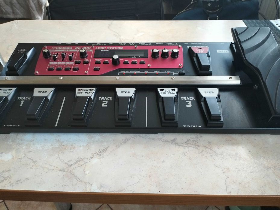 Zestaw 2x Boss RC-300 Loop Station zintegrowany