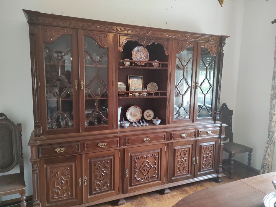 Móvel grande (louceiro)